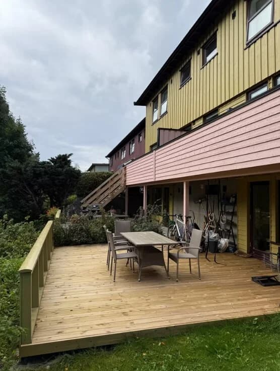 Terrasse ferdig med trapp