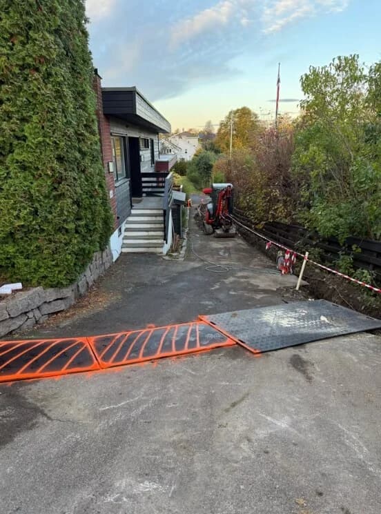 Graving langs innkjorsel